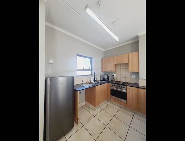 2 BEDROOM APARTMENT RENTED IN SUNNINGHILL